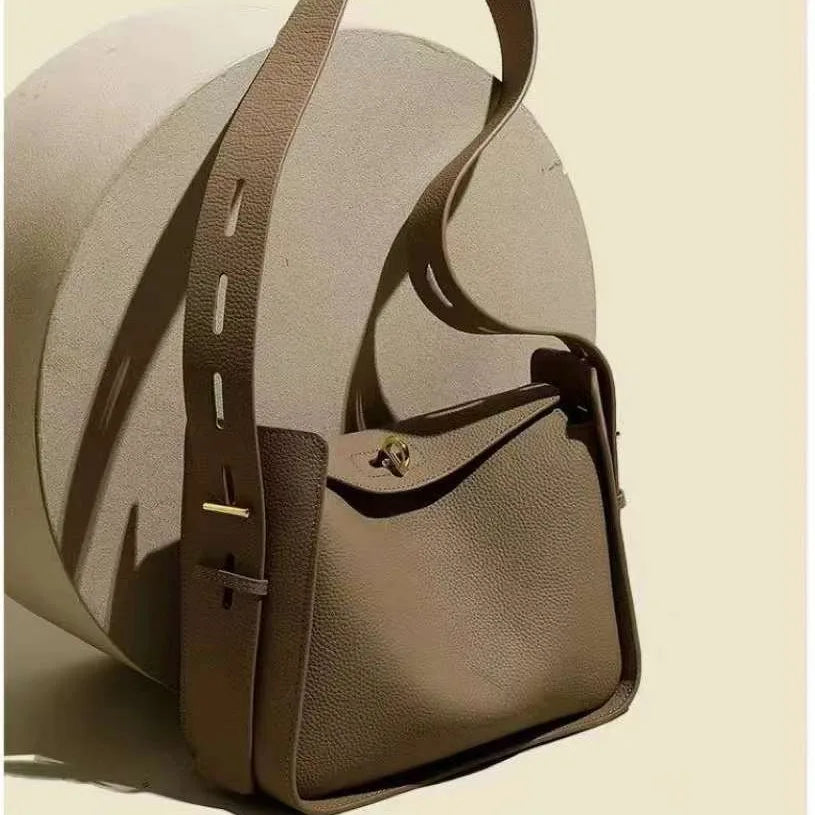 New Niche Luxury Designer Shoulder Crossbody Armpit Bag Head Layer Cowhide Leather Ladies Wide Shoulder Strap Large Capacity Bag