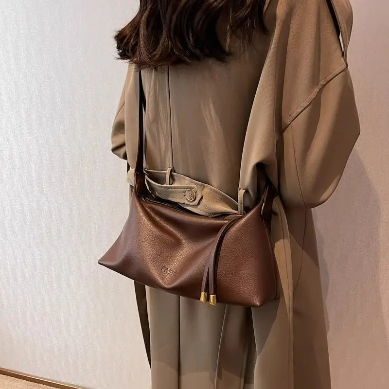 Ins Crossbody Bag for Women 2025 New Trendy Fashion Retro Dumpling Bag, Niche Texture Single Shoulder Underarm Bag