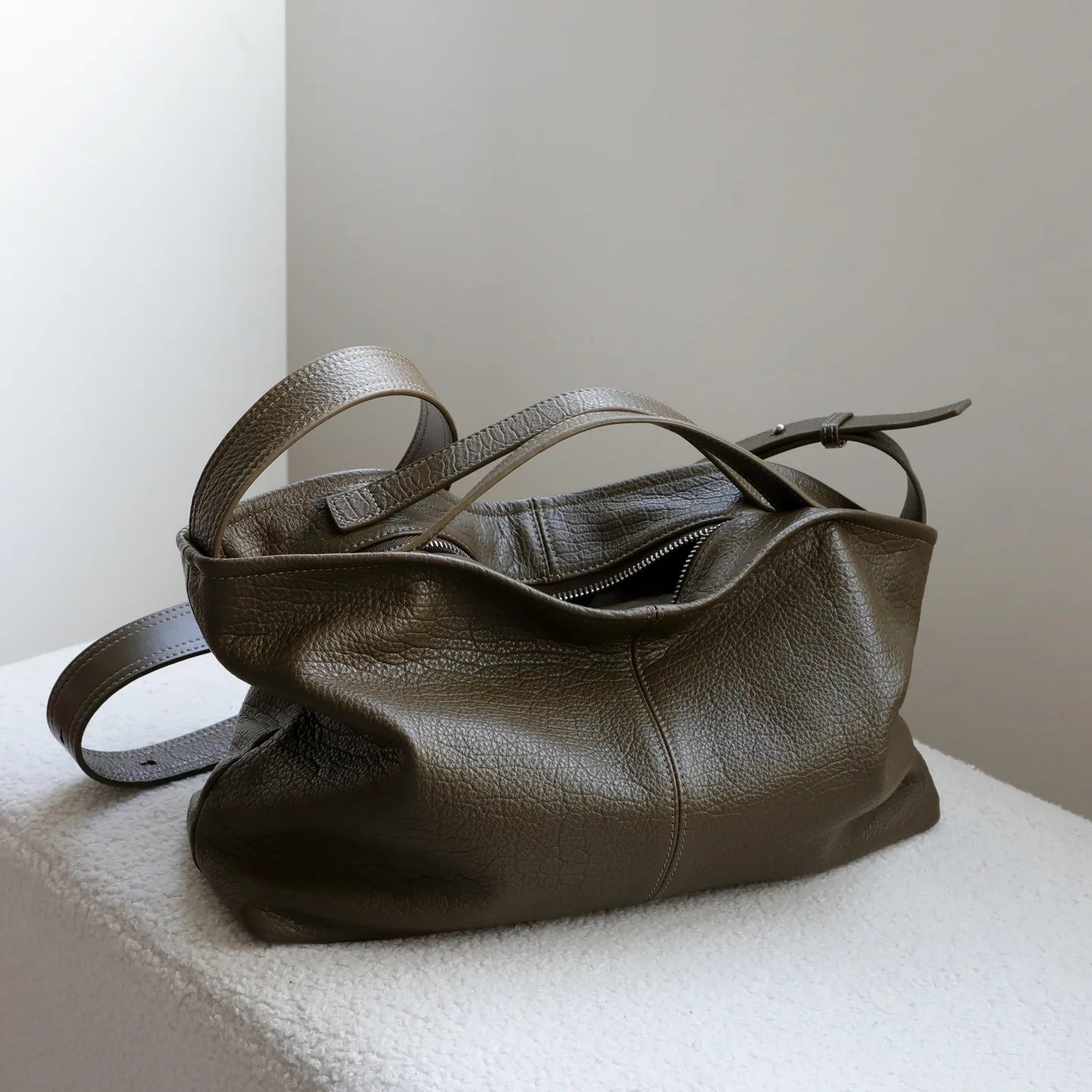 Slouchy Style Elephant Grain Top Layer Cowhide Leather Women Handbag Leisure Sage Green Beautiful Shoulders Bag