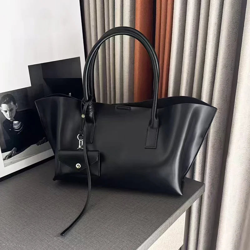 Luxury Large Capacity Highquality Leather Wing Tote Bag Trend Advanced Texture Simple Soft Wear-resistant Travel Luggage Handbag